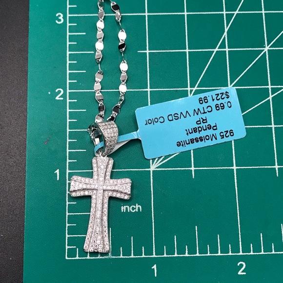 925 Sterling Silver 0.69CT Moissanite Cross Pendant Necklace size 18” - Picture 9 of 13